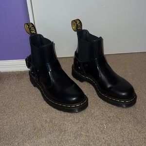 VODA black dr. Martens